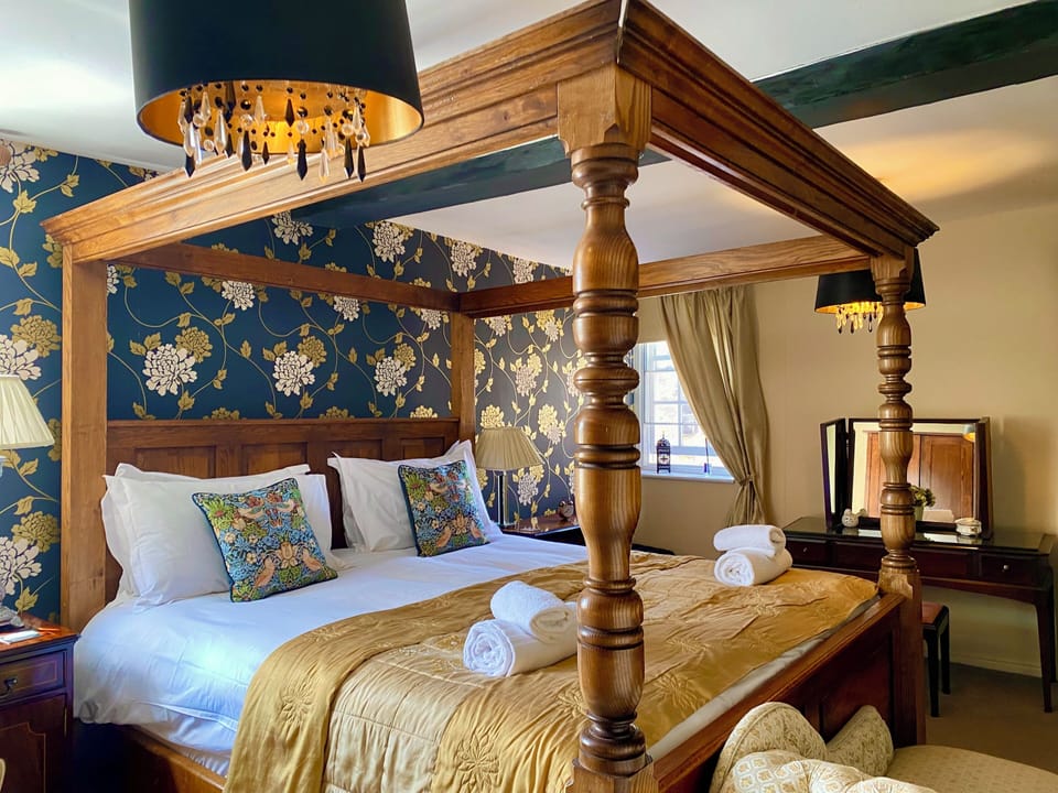 Wensley Suite | Premium bedding, WiFi (free), bed sheets