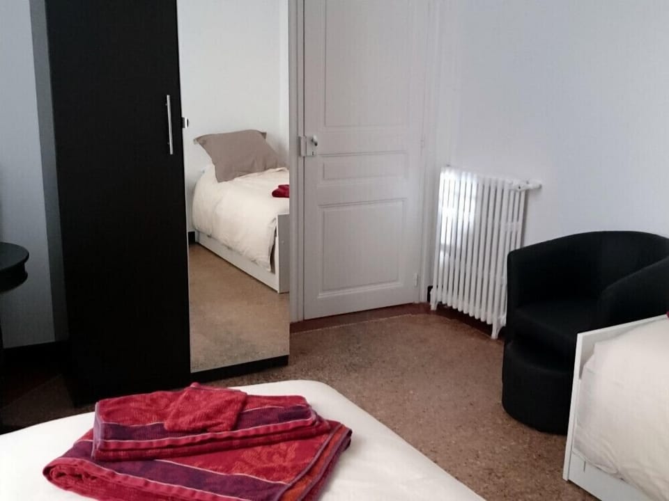 Triple Room (Pic Saint Loup) | Free cribs/infant beds, free WiFi