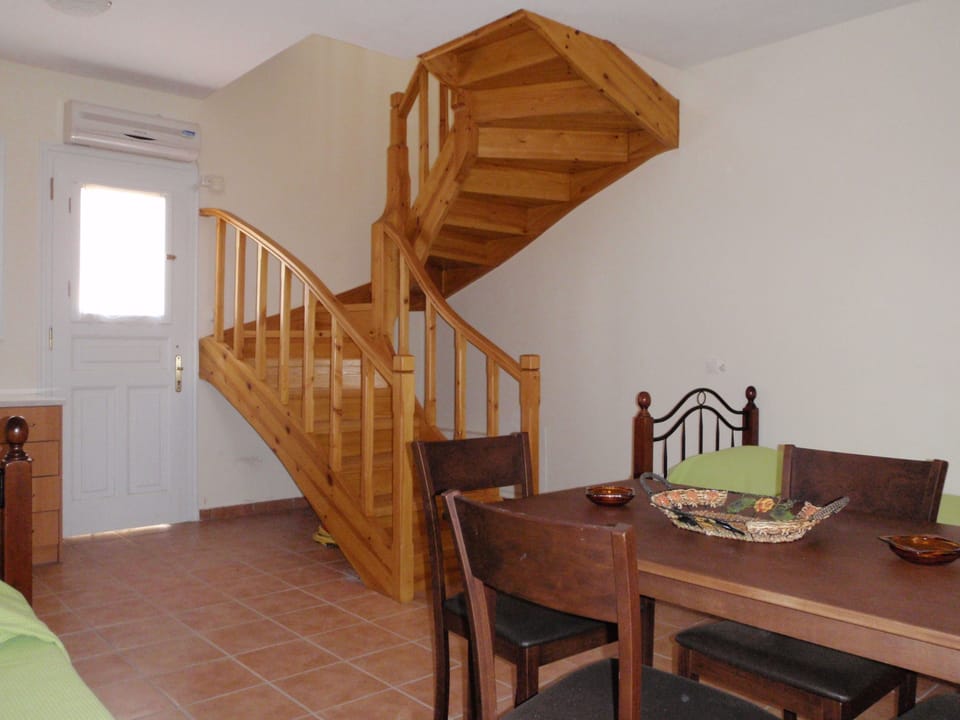 Family Duplex | In-room dining