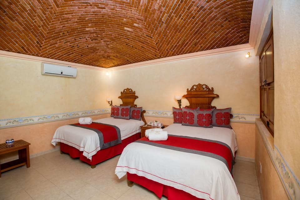 Superior Double Room, 2 Double Beds, Accessible | Iron/ironing board (on request), WiFi (free), bed sheets