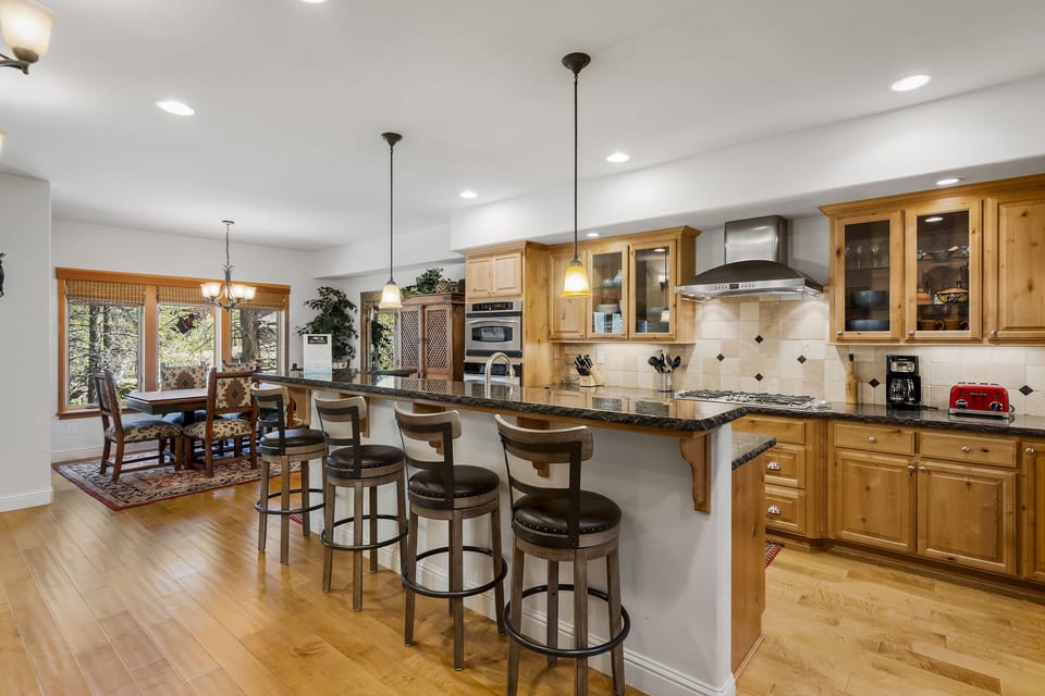 Kitchen: Pinyon Creek Upscale Vacation Retreat