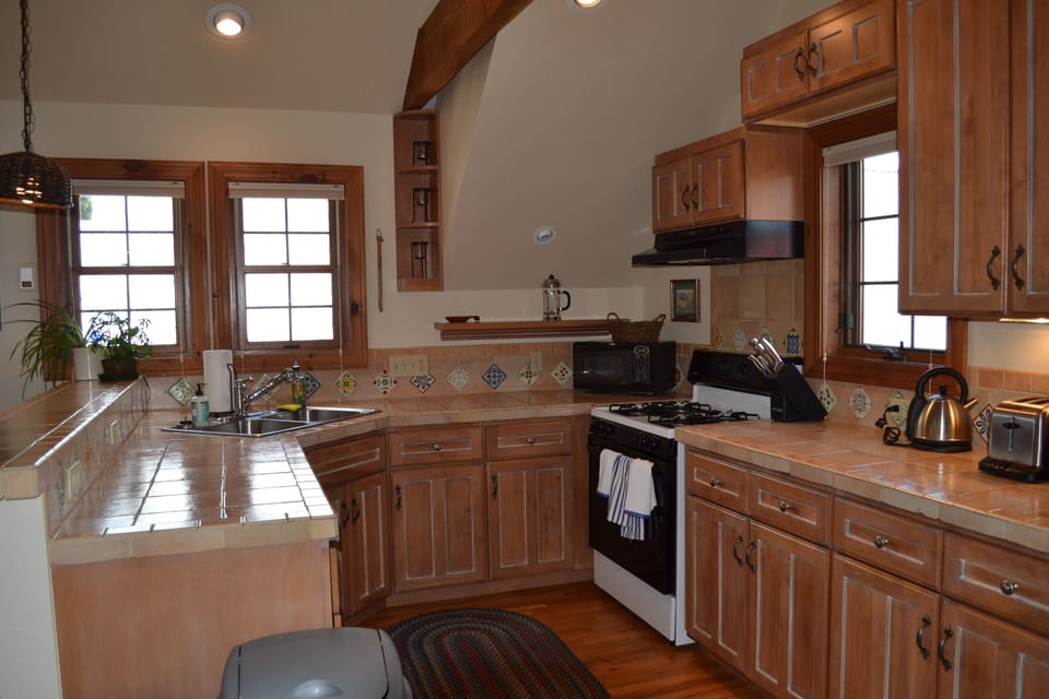 Fully equipped kitchen