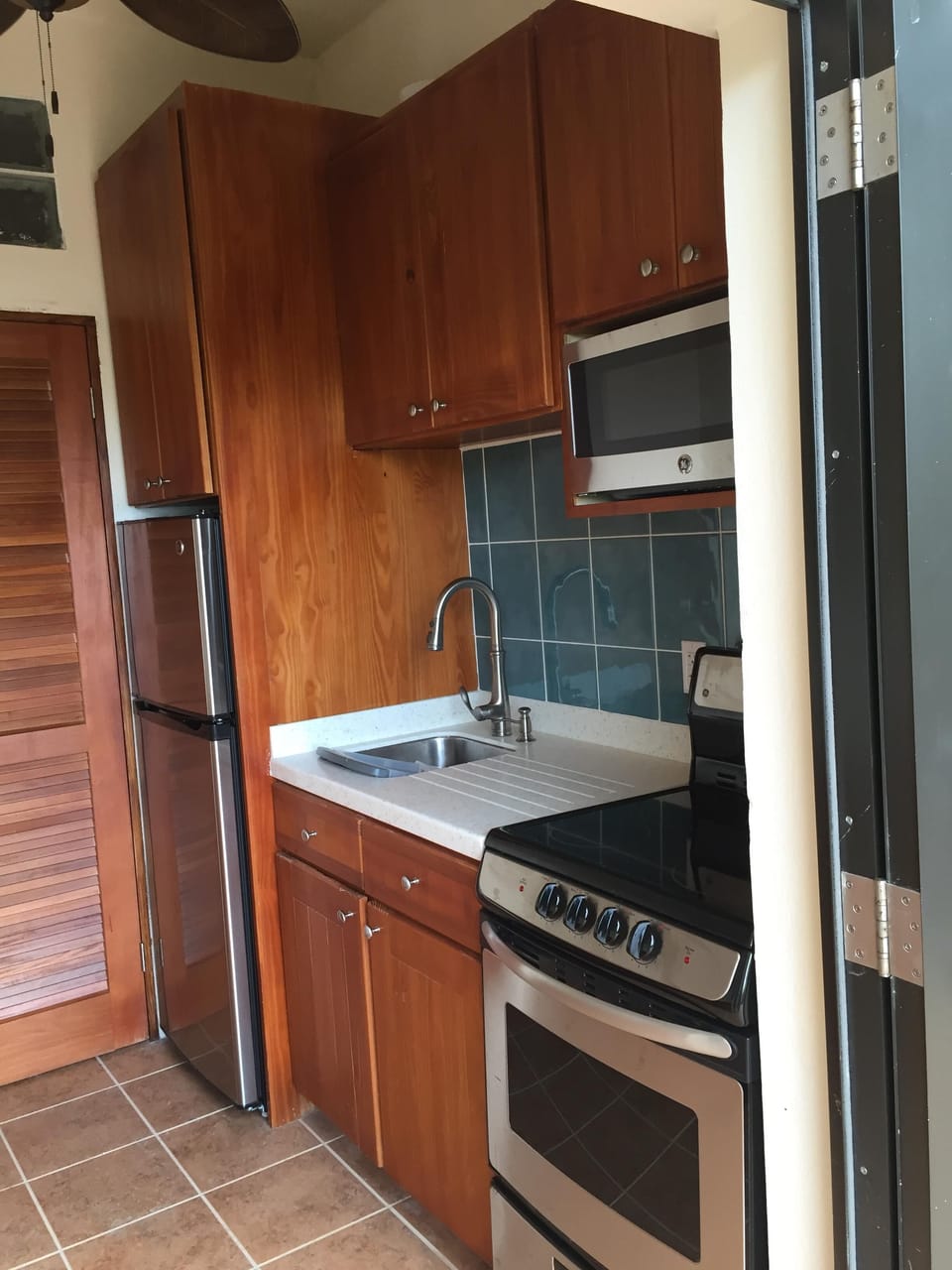 Right hand side of kitchen