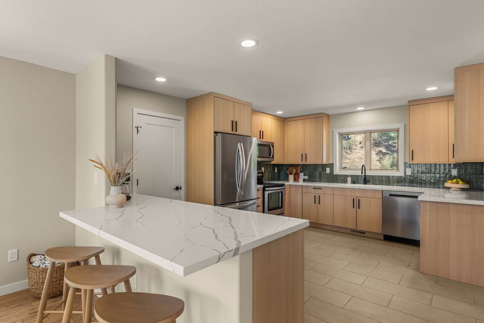 Kitchen bar seating 