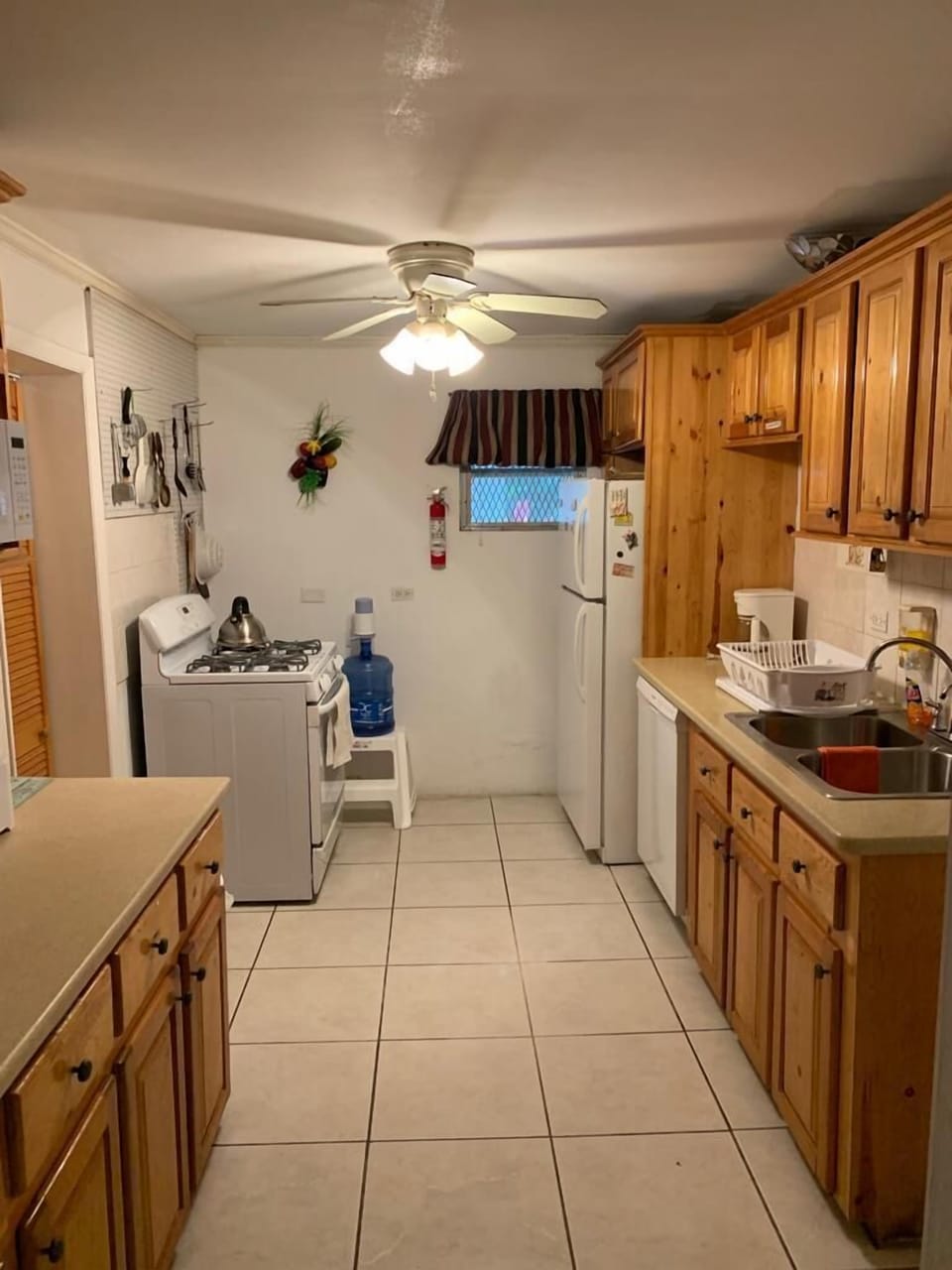 Full-sized modern kitchen