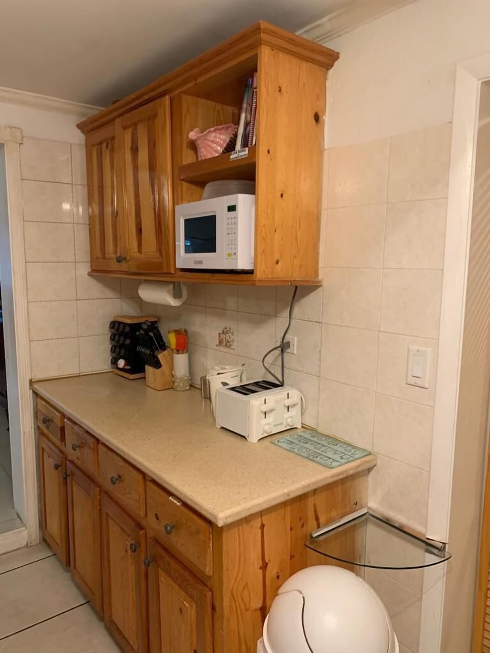 Storage for all dishware, cutlery, pots and pans