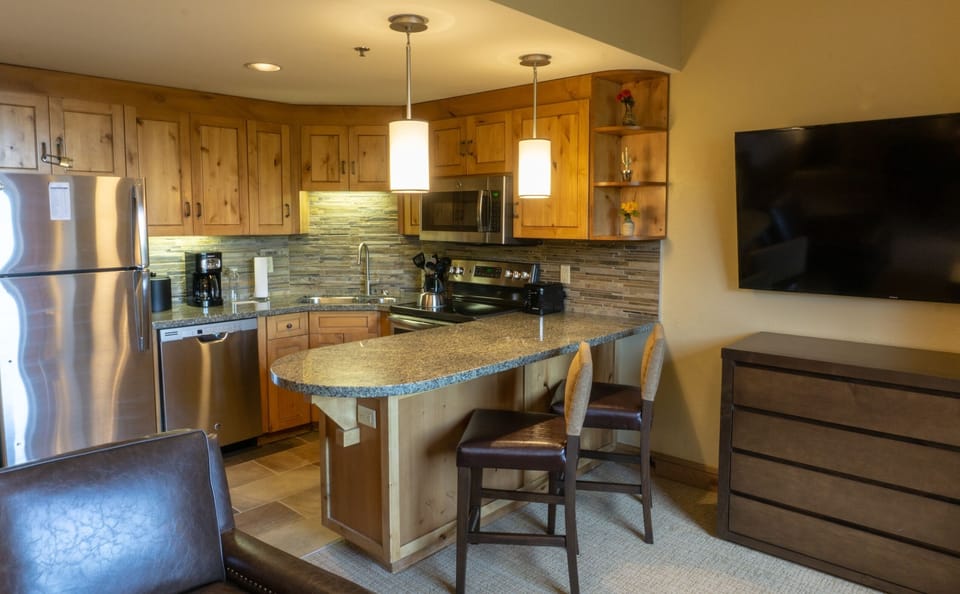 Studio | Private kitchen | Fridge, microwave, oven, dishwasher