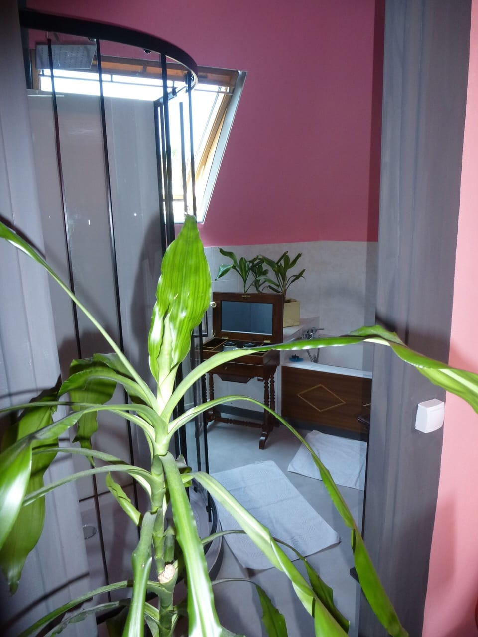 Classic Room | 2 bedrooms, individually decorated, individually furnished