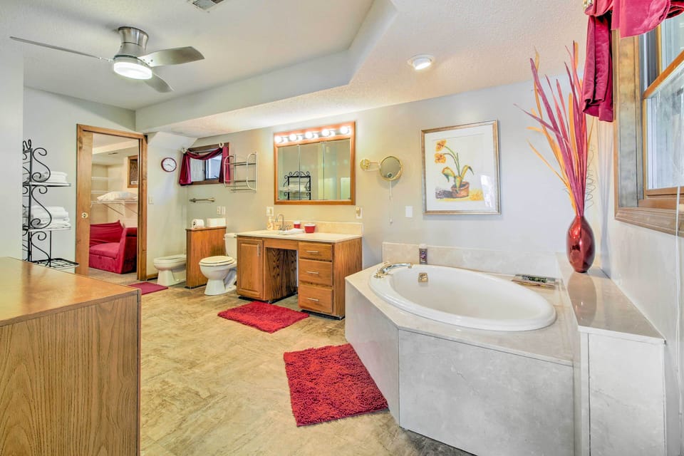 En-Suite Bathroom