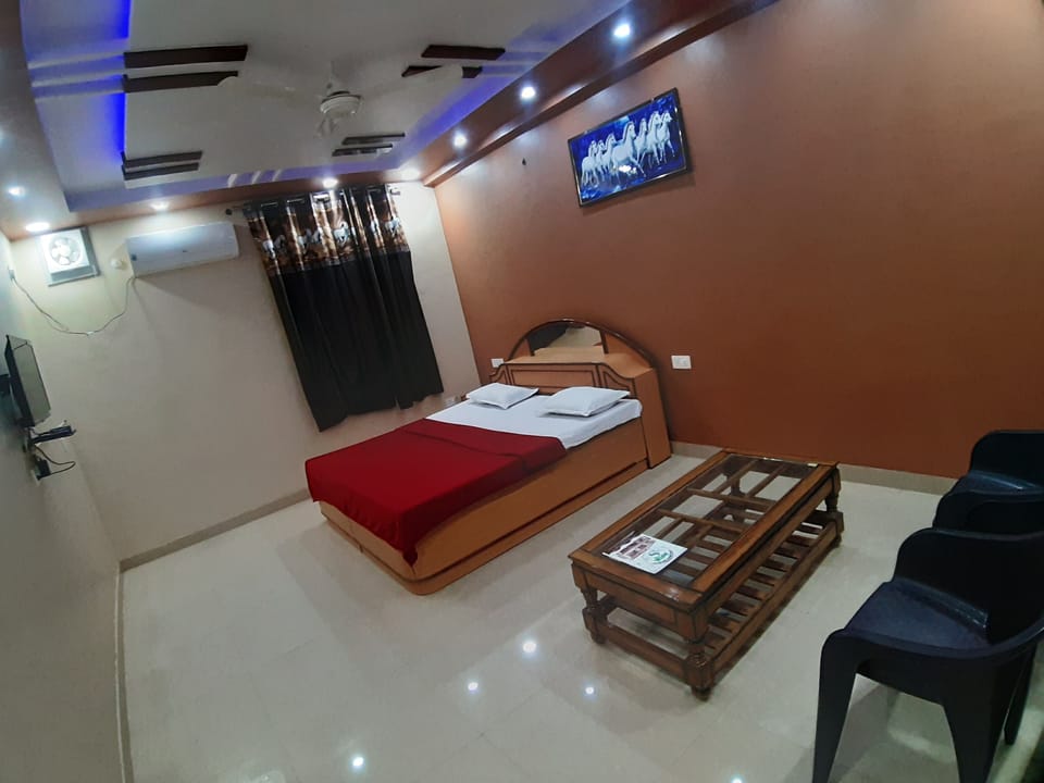 Deluxe Double Room | Free WiFi, bed sheets