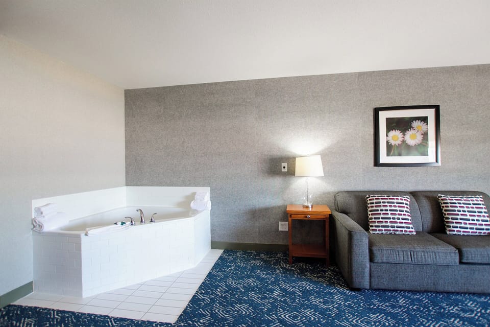 Suite, 1 King Bed | Pool | Indoor pool