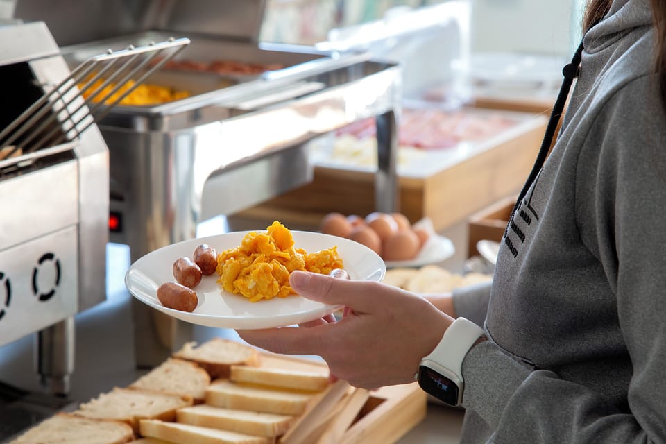 Free daily buffet breakfast