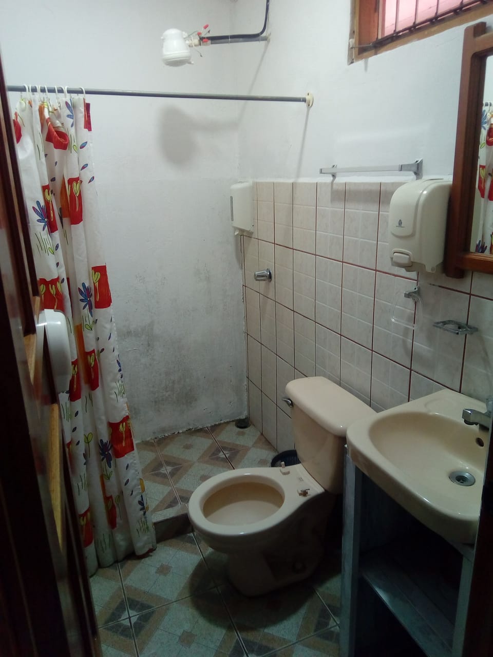 Shower, hair dryer (on request)