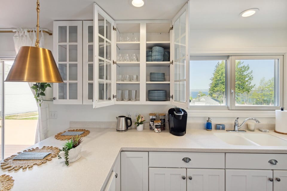 Luxury House | Private kitchen | Coffee/tea maker