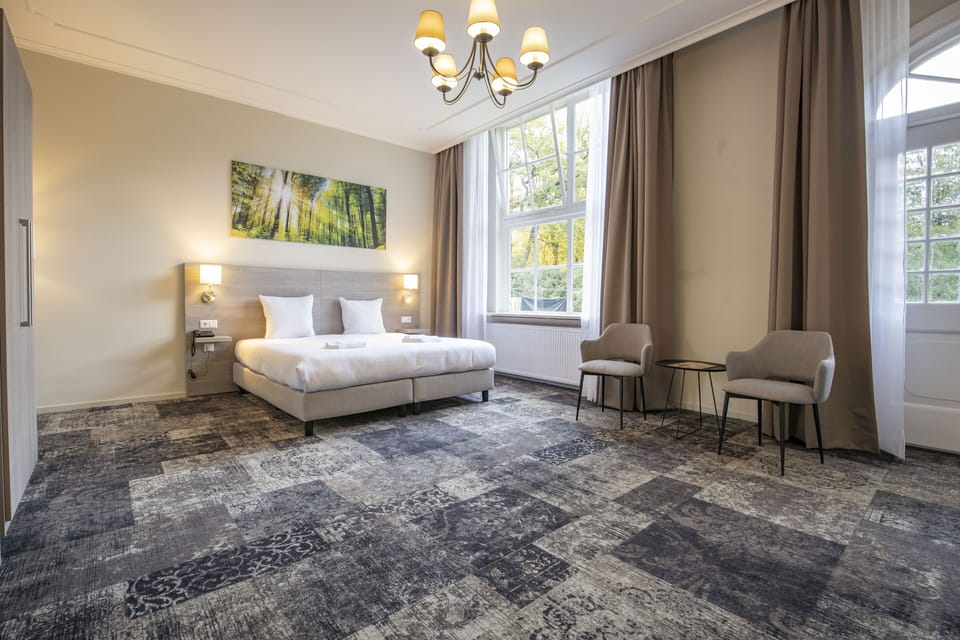Luxury Double Room | Desk, free WiFi, bed sheets