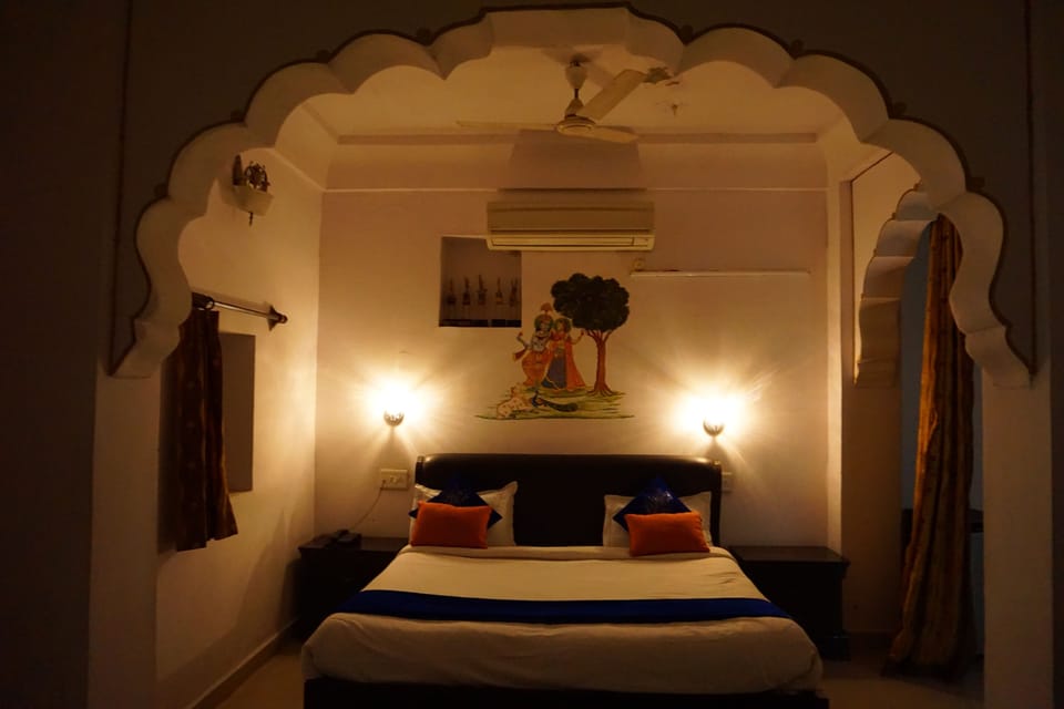 Luxury Double Room | 1 bedroom, memory foam beds, desk, rollaway beds (surcharge)