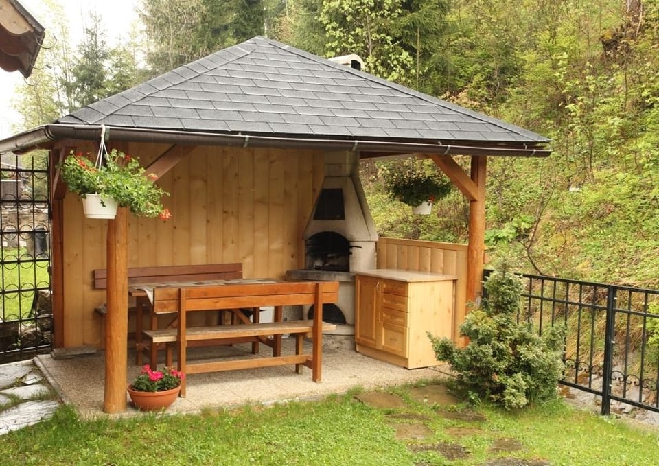 BBQ/picnic area