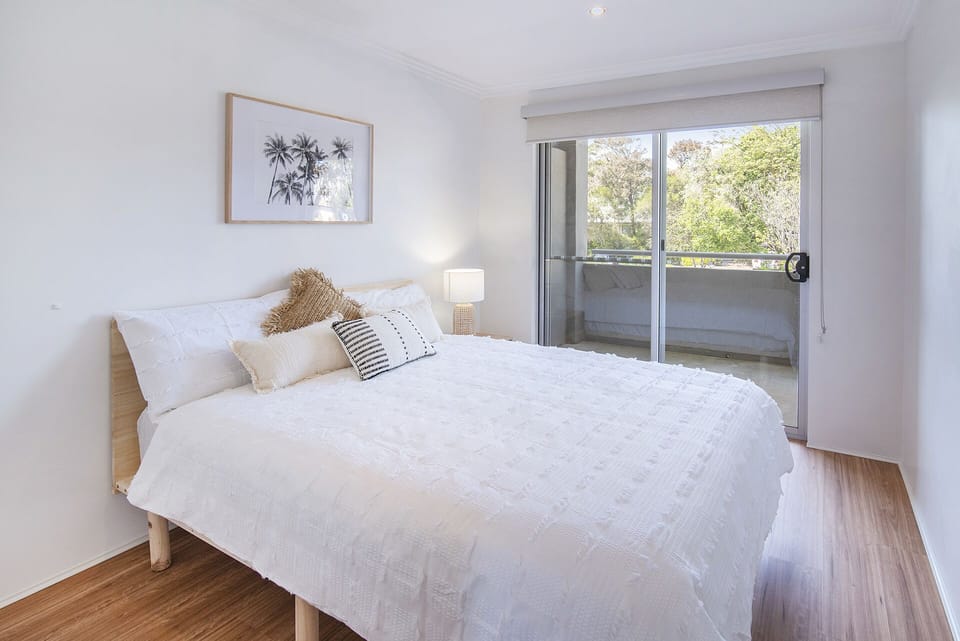 The Villa comfortably accommodates 4 guests.