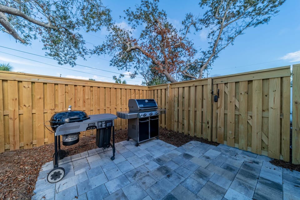 Bid-A-Wee Beach Bungalow | Dual Outdoor Grills | 1 Gas and 1 Charcoal