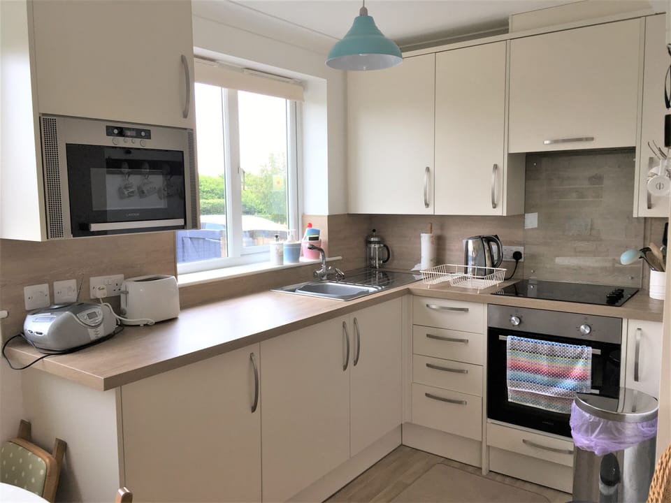 new kitchen fitted Easter 2019