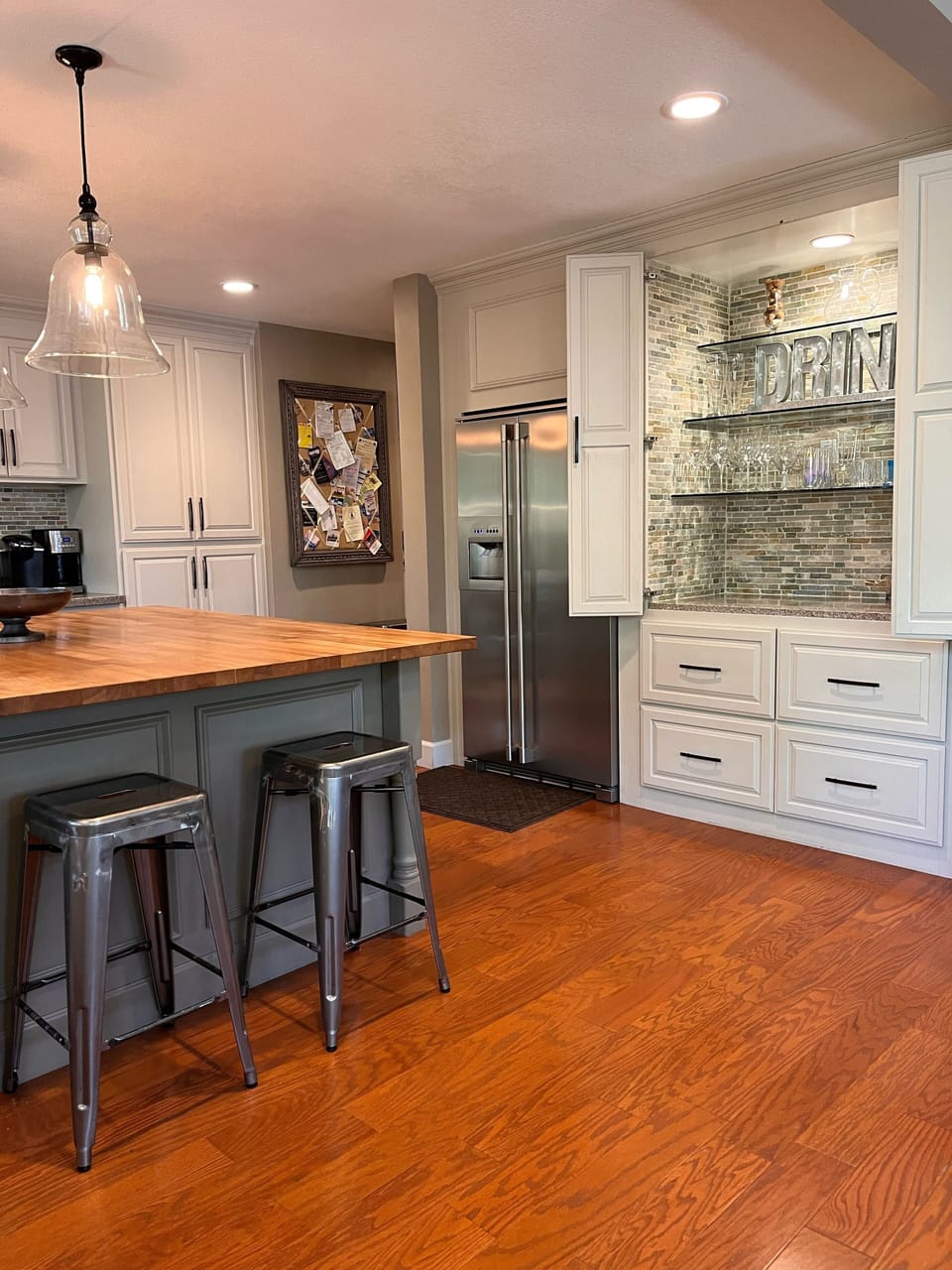 Kitchen bar