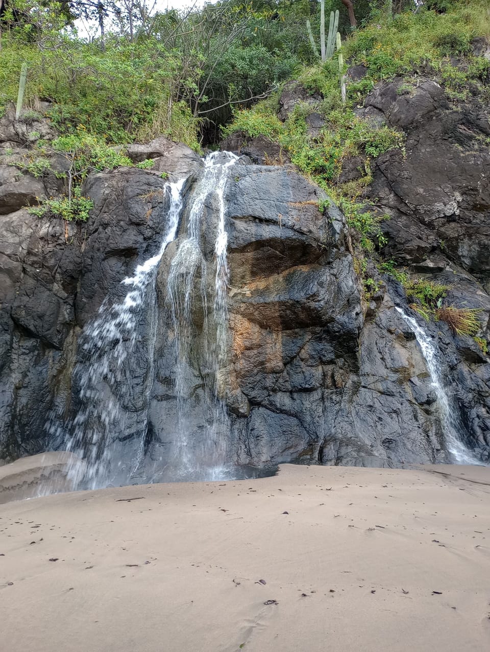 Waterfall at the end of Coco beach