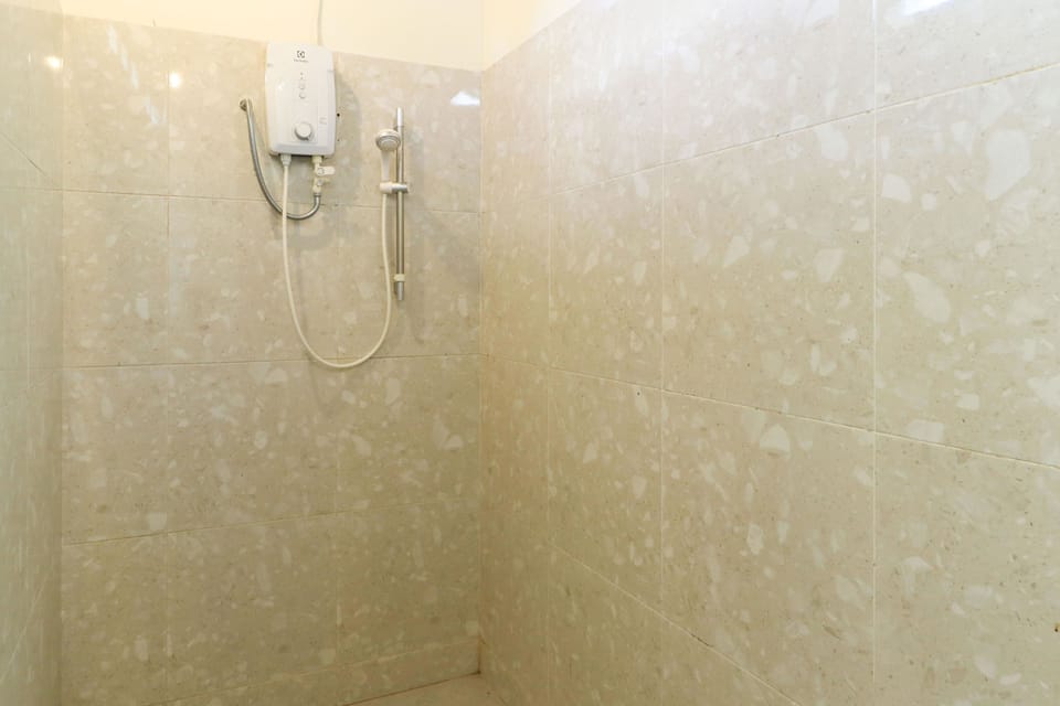 Sunari Guest House Bed and Breakfast in North Kuta