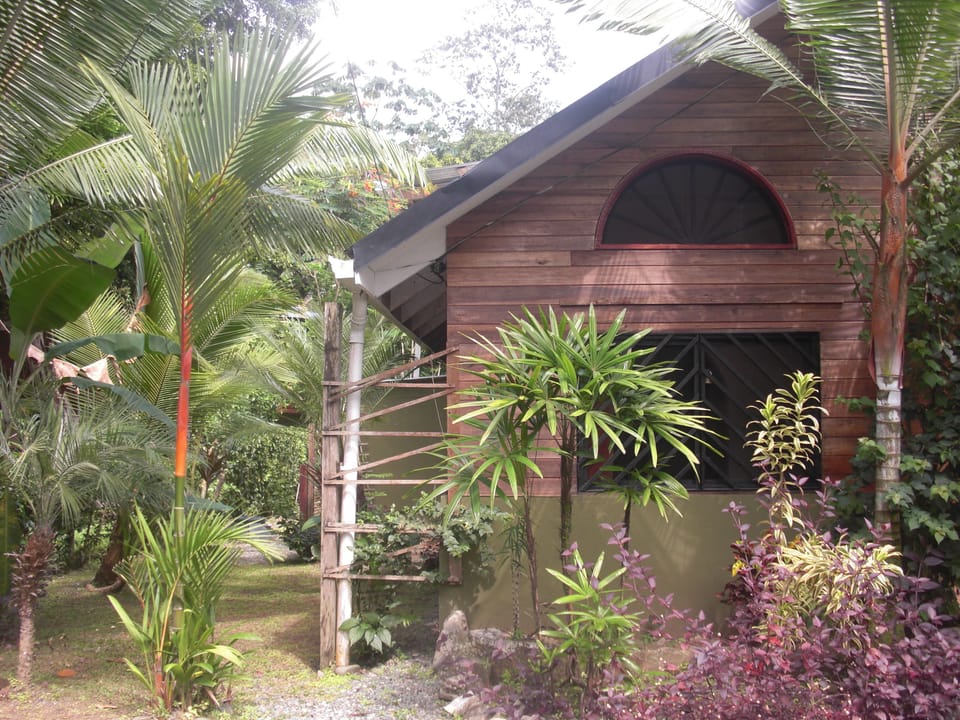 Side view of Casa Verde
