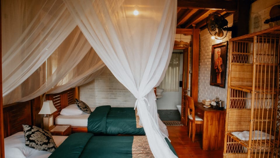 Standard Twin Room | Desk, free WiFi, bed sheets