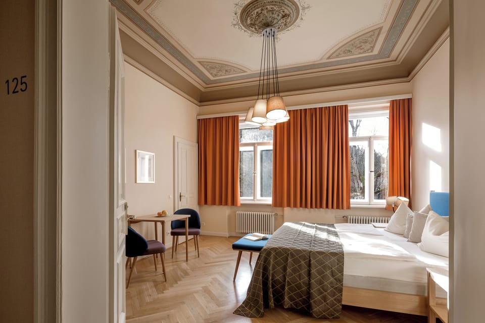 Double Room | Hypo-allergenic bedding, desk, blackout drapes, free WiFi