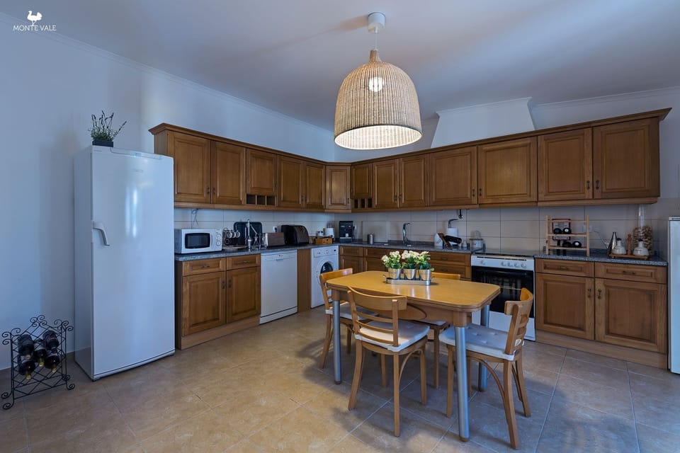 Deluxe Villa, 3 Bedrooms | Private kitchen | Full-size fridge, microwave, oven, stovetop