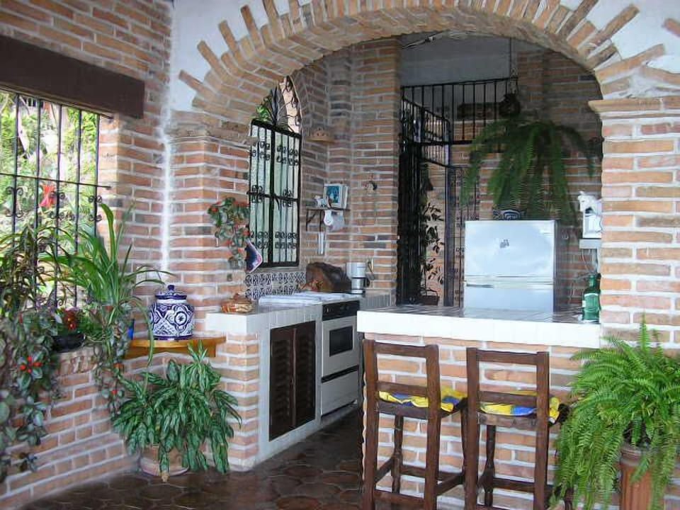 Well-equipped kitchen