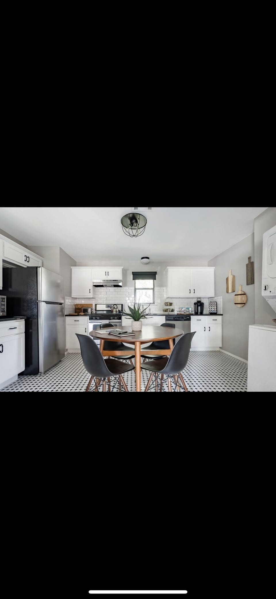 Gas stove. Oven. Microwave. Dishwasher. Refrigerator. Toaster. Coffee Bar. 