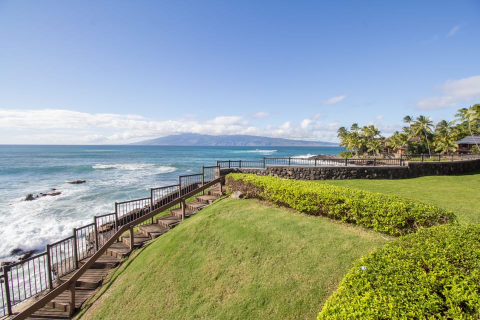 Front lawn of Kahana Sunset
