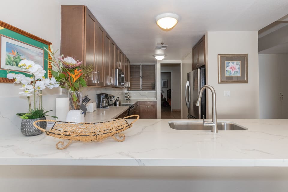 Sands of Kahana 366 - Kitchen
