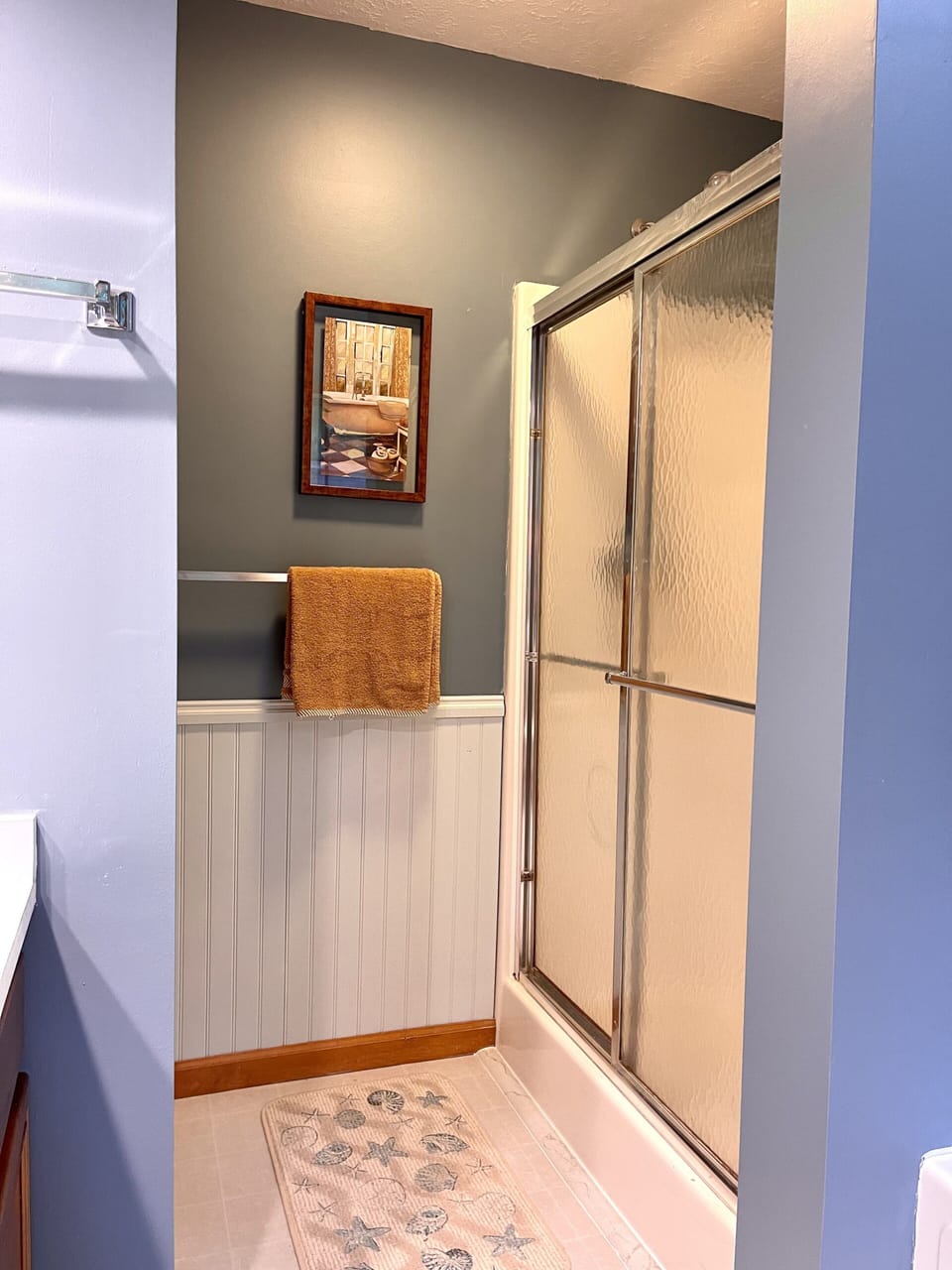 Full Bathroom - 2nd Floor