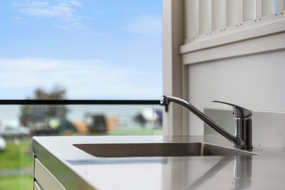 3 Bedroom Seaview Beach House | Iron/ironing board, WiFi (free), bed sheets