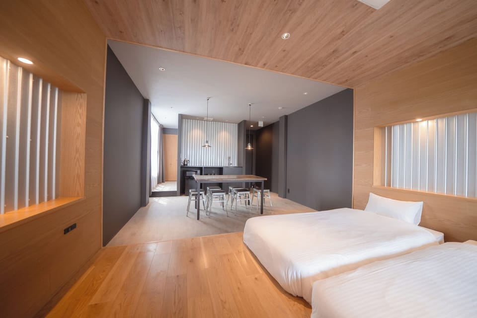 WiFi (free), bed sheets