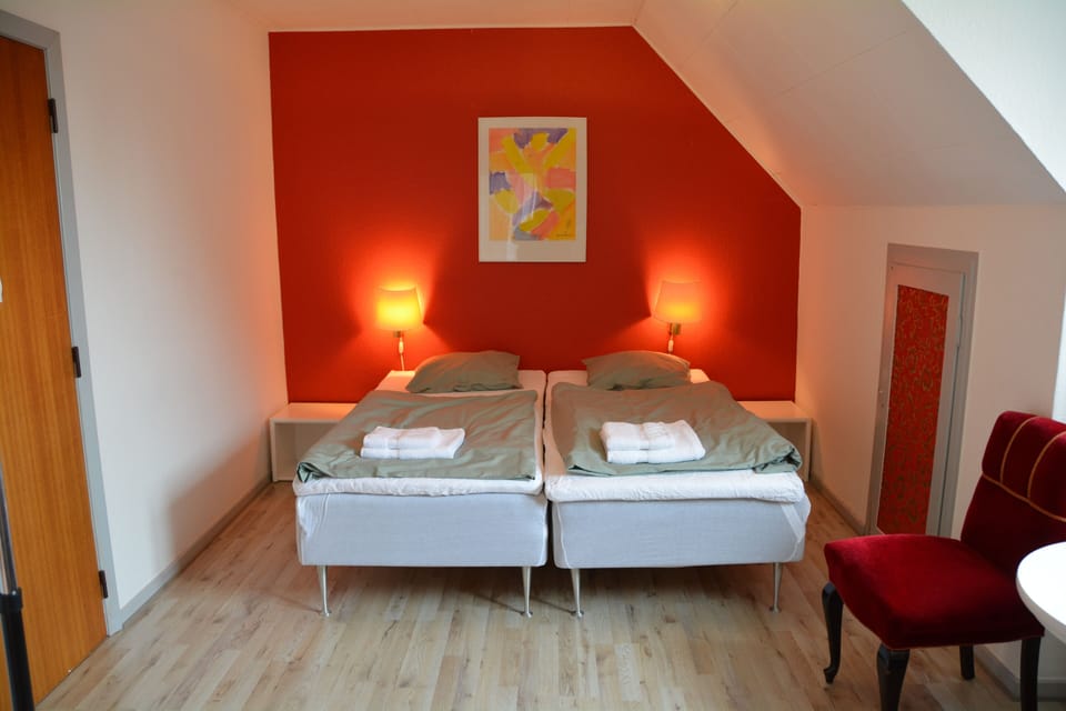 Double Room | Free WiFi, bed sheets