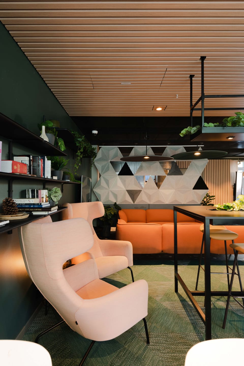 Lobby lounge