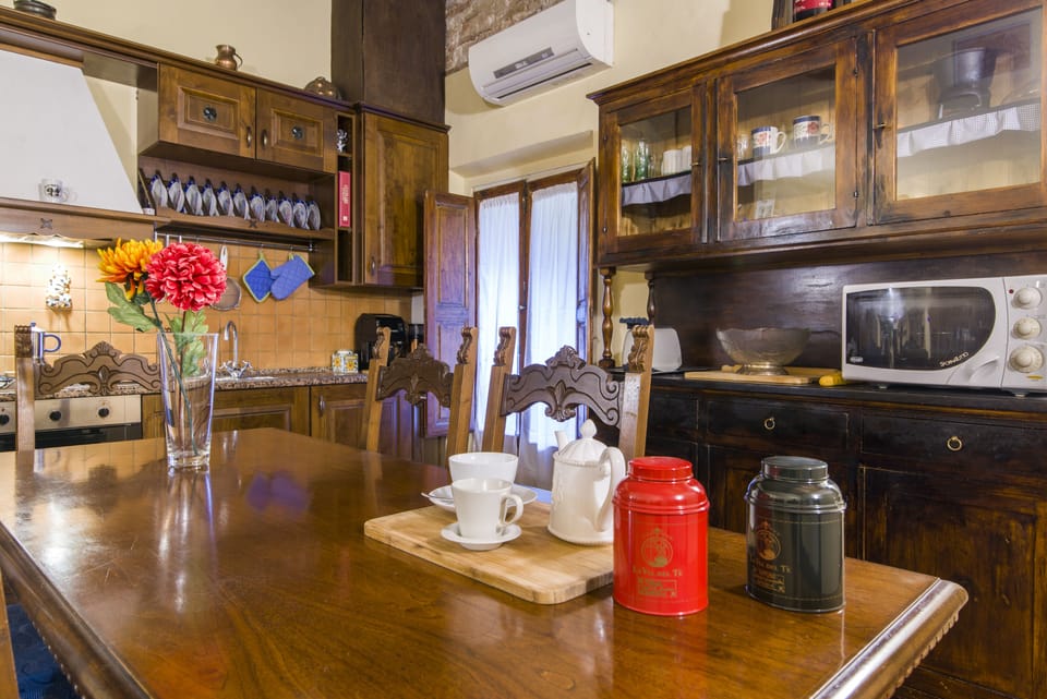 Apartment, 2 Bedrooms | Private kitchen | Full-size fridge, microwave, oven, stovetop