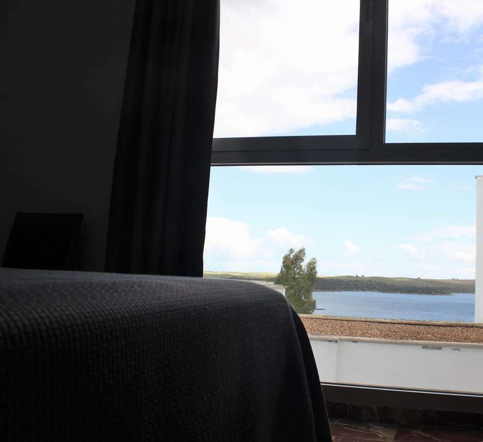 Apartamentos Embalse de Orellana Apartment hotel in Extremadura, Spain