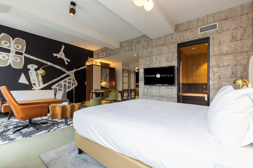 Superior Double Room, Balcony | In-room safe, desk, iron/ironing board, WiFi (free)