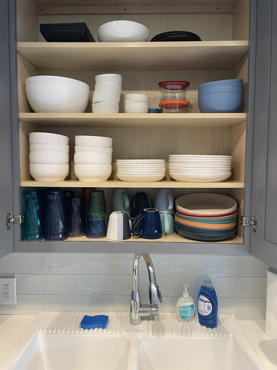 Full set of dishes