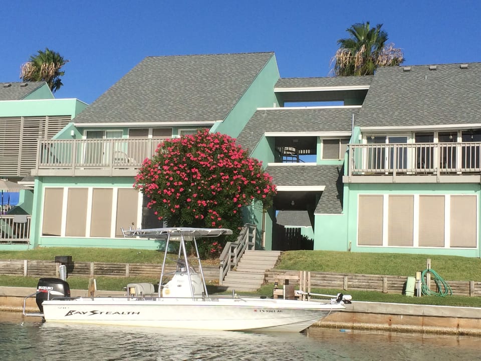 We have a boat dock you can tie off to.

