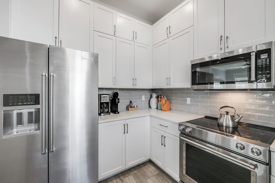 1st Floor, Kitchen
