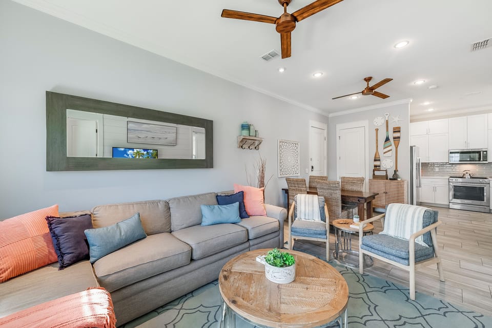 1st Floor, Living Room