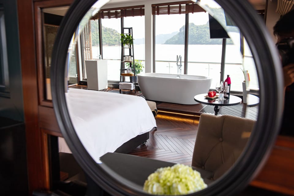 Executive Suite (Private Sun Terrace) | Minibar, in-room safe, desk, soundproofing
