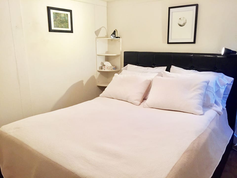 Private bedroom