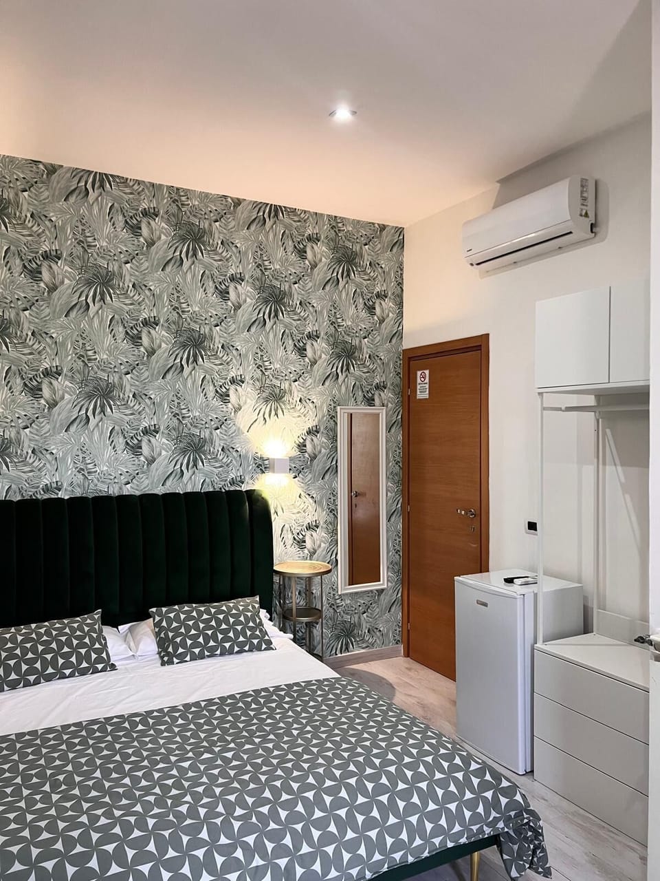 Quadruple Room, Balcony | Soundproofing, iron/ironing board, free WiFi, bed sheets
